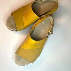 Dansko Madalyn Burnished Calf Women's leather / suede 
Size 38 slingback clogs